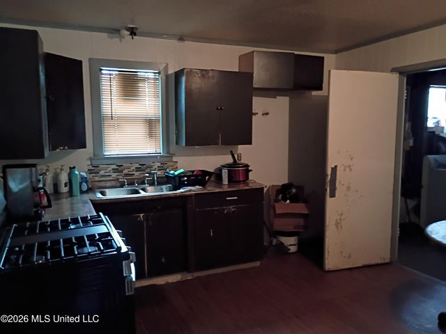 1517 Woody Drive, Jackson, MS 39212