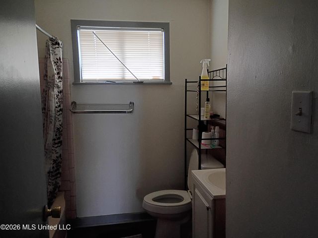 1517 Woody Drive, Jackson, MS 39212