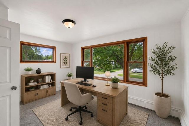 609 Moir Street, Waterloo, IA 50701