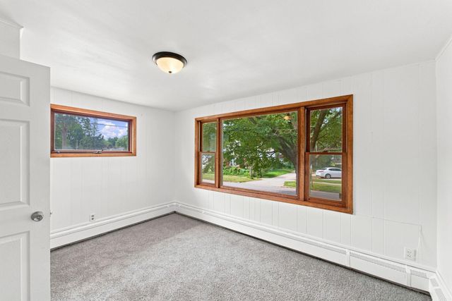 609 Moir Street, Waterloo, IA 50701