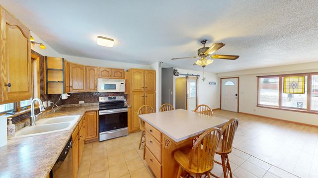 1023 4th Avenue S, Albert Lea, MN 56007