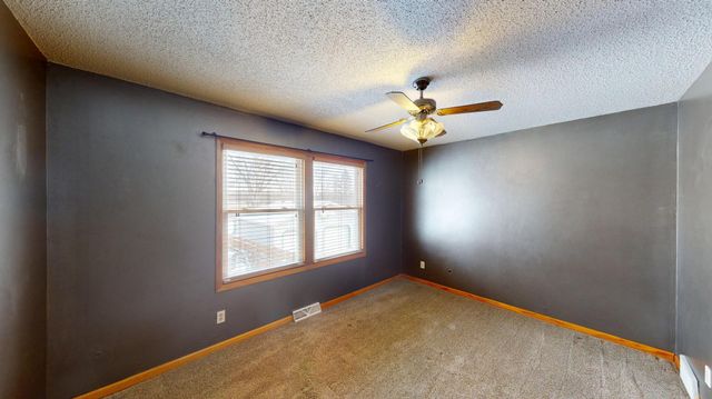 1023 4th Avenue S, Albert Lea, MN 56007