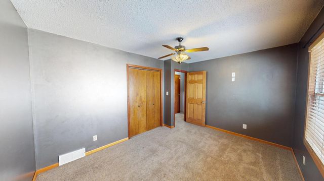 1023 4th Avenue S, Albert Lea, MN 56007