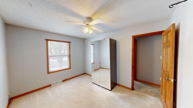 1023 4th Avenue S, Albert Lea, MN 56007