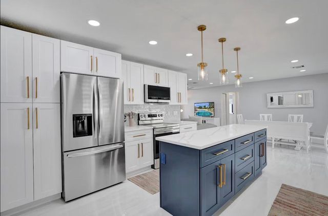 521 Curlew Road, Delray Beach, FL 33444