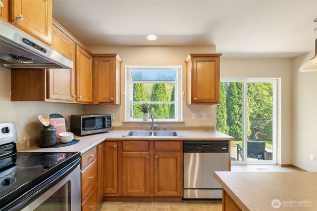 4523 SE Bakken Court, Port Orchard, WA 98366