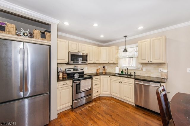 26 Ridgedale Rd, Jefferson Twp., NJ 07849