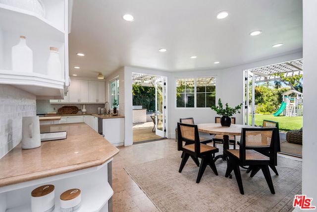 24049 Chestnut Way, Calabasas, CA 91302