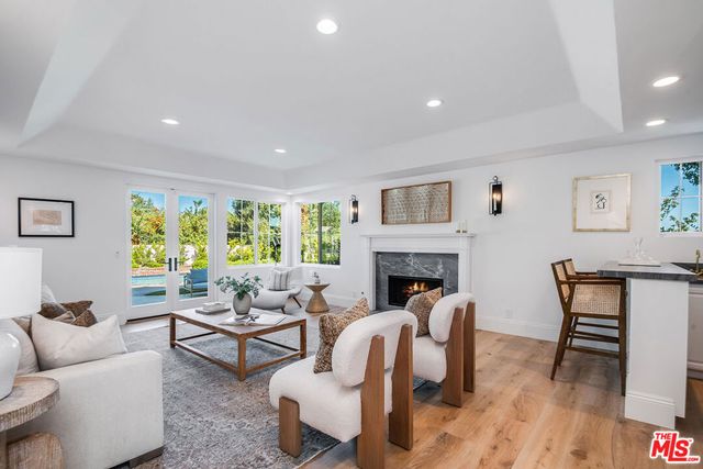 24049 Chestnut Way, Calabasas, CA 91302