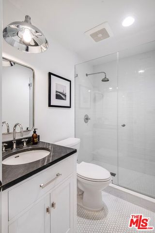 24049 Chestnut Way, Calabasas, CA 91302