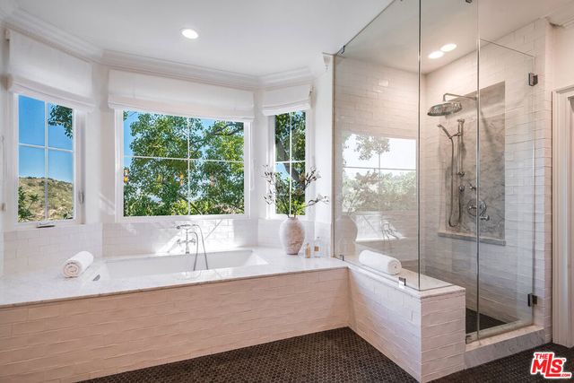 24049 Chestnut Way, Calabasas, CA 91302