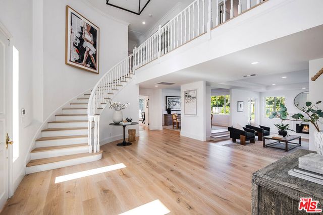 24049 Chestnut Way, Calabasas, CA 91302