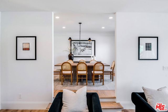 24049 Chestnut Way, Calabasas, CA 91302