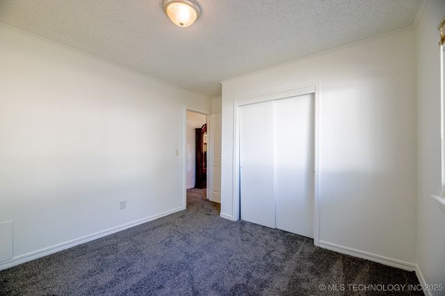 1325 W Quarles Street, Claremore, OK 74055