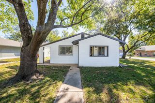 1325 W Quarles Street, Claremore, OK 74055