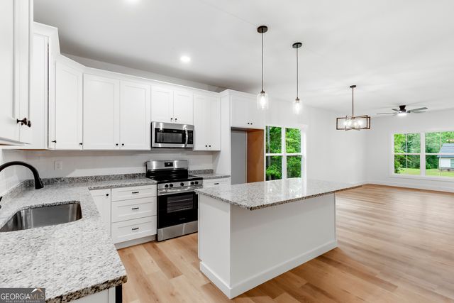 128 Creek Drive, Tallapoosa, GA 30176