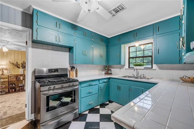 1414 East 29th Street, Bryan, TX 77802