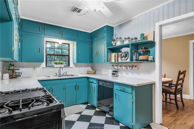 1414 East 29th Street, Bryan, TX 77802