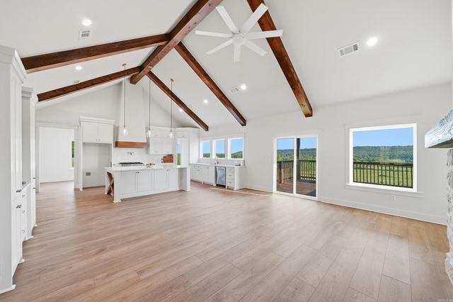 280 Castleberry Rd, Greenbrier, AR 72058