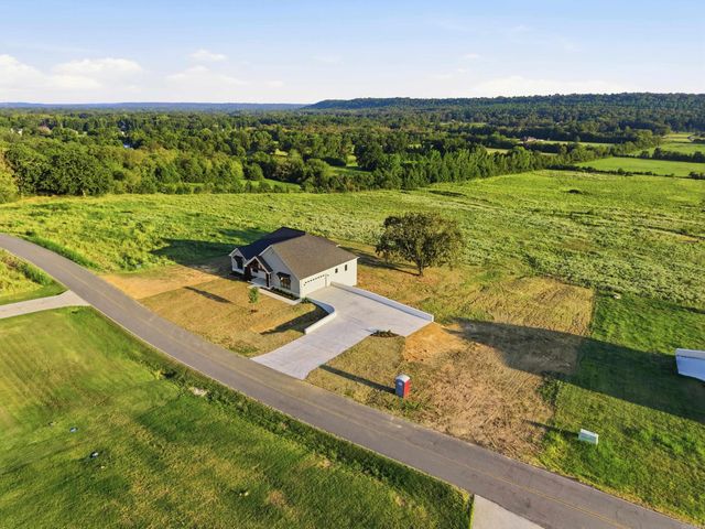 280 Castleberry Rd, Greenbrier, AR 72058