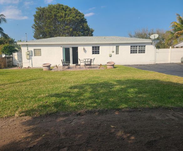 254 NE 21st Street, Delray Beach, FL 33444