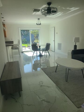 254 NE 21st Street, Delray Beach, FL 33444