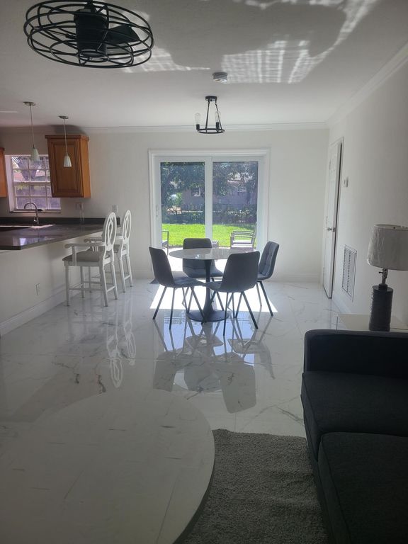 254 NE 21st Street, Delray Beach, FL 33444