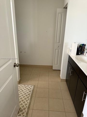 424 NE 194 Ter, Miami, FL 33179