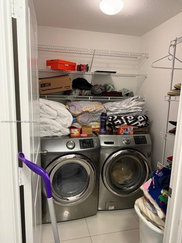 424 NE 194 Ter, Miami, FL 33179