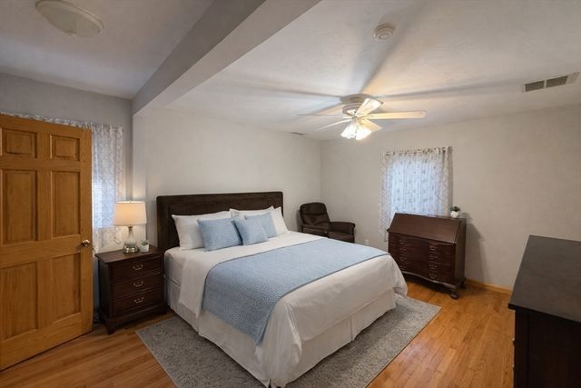 50 School Street 2nd FL R, Hudson, MA 01749