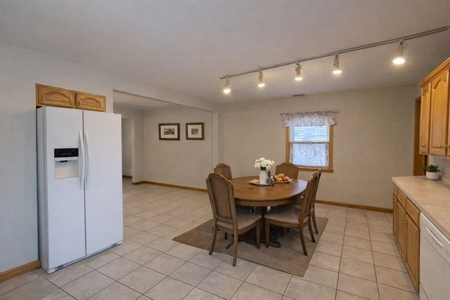 50 School Street 2nd FL R, Hudson, MA 01749