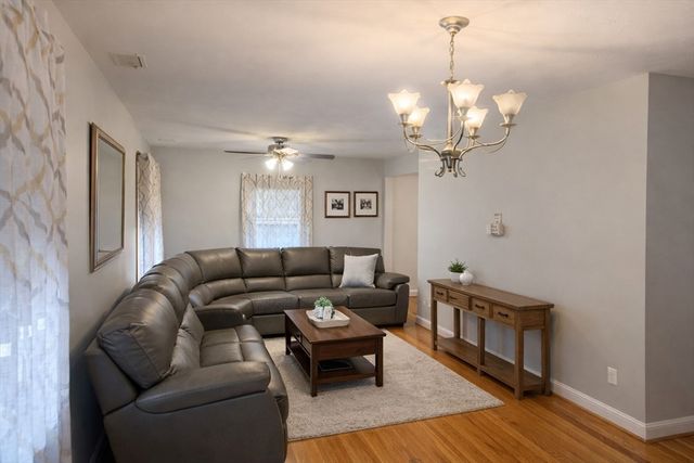 50 School Street 2nd FL R, Hudson, MA 01749