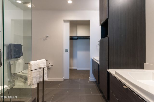 200 W PORTLAND Street 624, Phoenix, AZ 85003