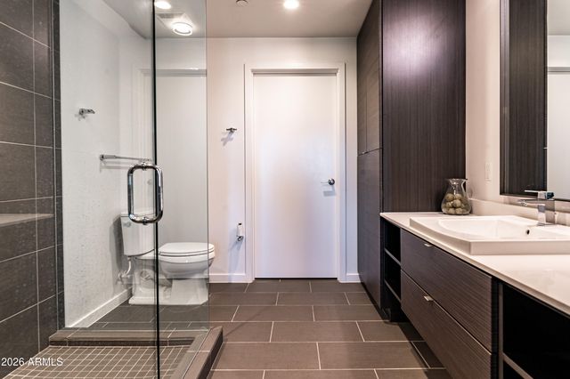 200 W PORTLAND Street 624, Phoenix, AZ 85003