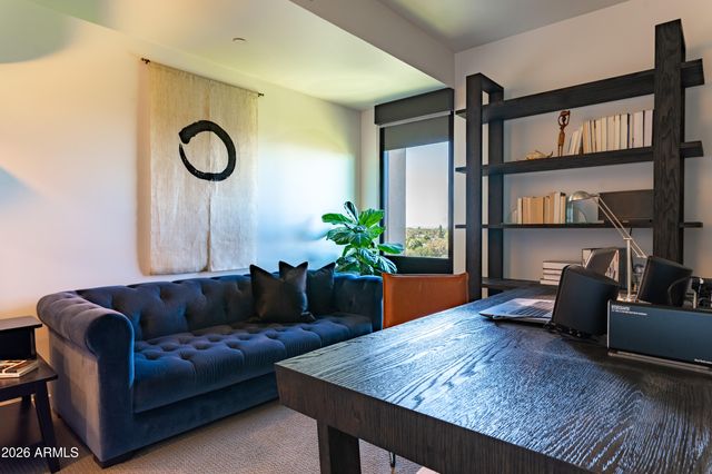 200 W PORTLAND Street 624, Phoenix, AZ 85003