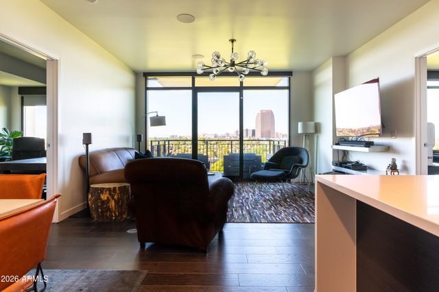 200 W PORTLAND Street 624, Phoenix, AZ 85003