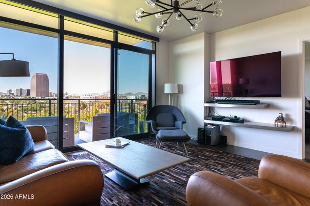 200 W PORTLAND Street 624, Phoenix, AZ 85003