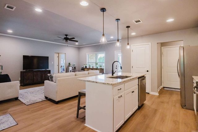 5417 Bridge Port Lane, Bryant, AR 72022