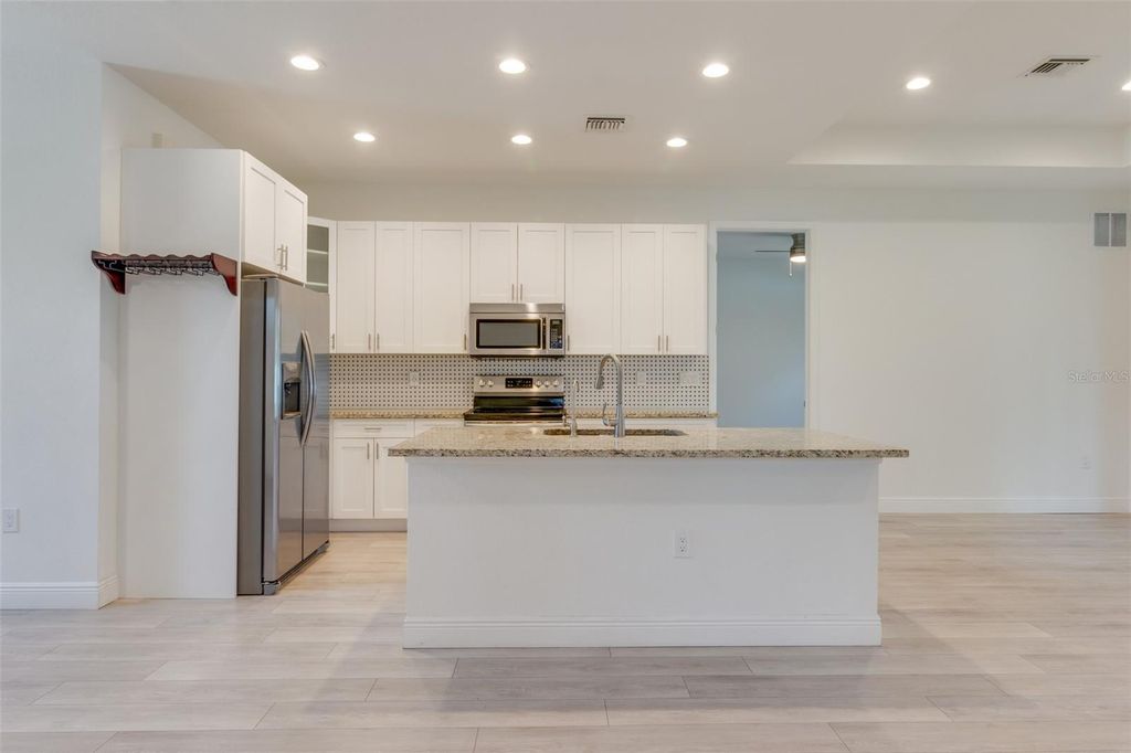 Image 12 of property listing at 5314 EASTER TERRACE, North Port, FL 34286