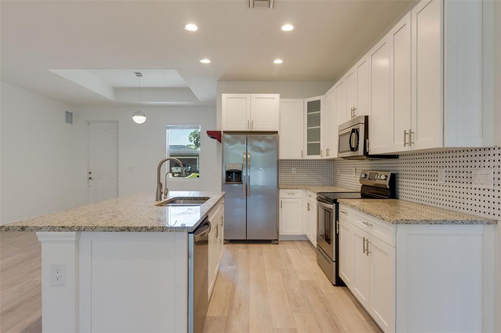 Image 14 of property listing at 5314 EASTER TERRACE, North Port, FL 34286