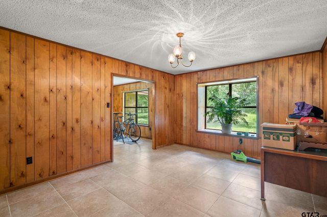 8103 N HWY 259, Omaha, TX 75571