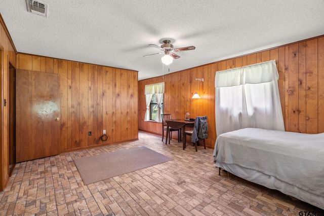 8103 N HWY 259, Omaha, TX 75571