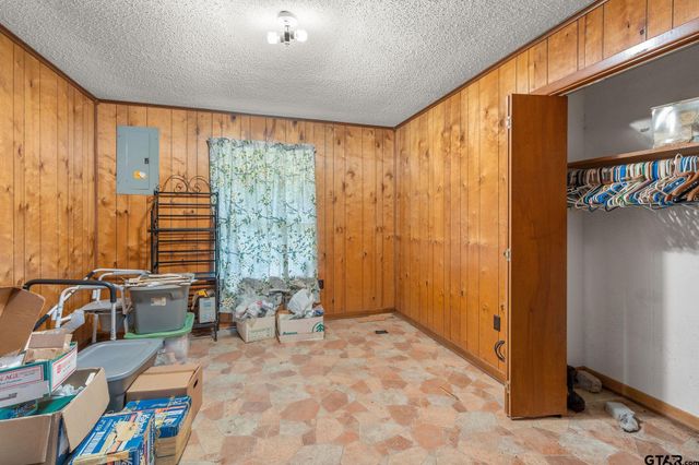 8103 N HWY 259, Omaha, TX 75571