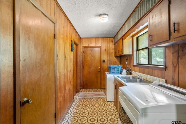 8103 N HWY 259, Omaha, TX 75571