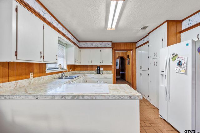 8103 N HWY 259, Omaha, TX 75571