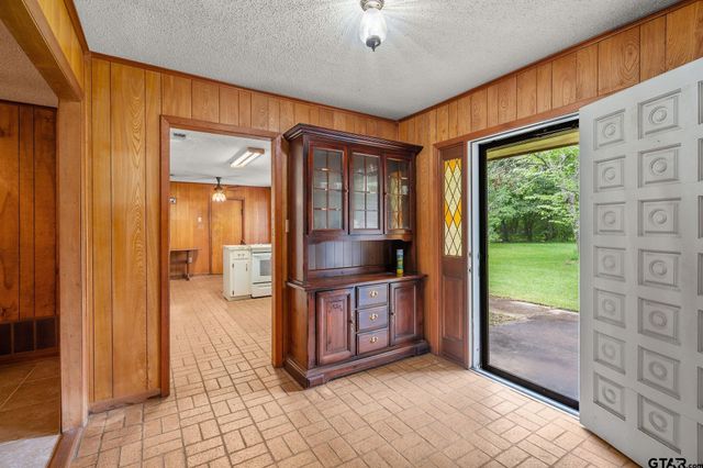 8103 N HWY 259, Omaha, TX 75571