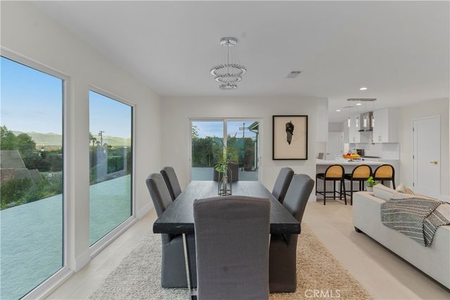 16915 Dormie, Encino, CA 91436