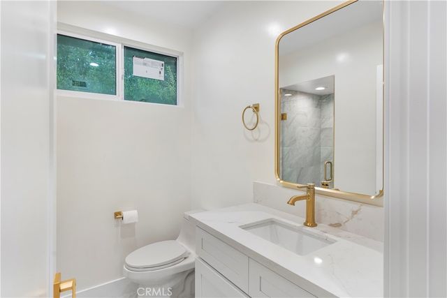 16915 Dormie, Encino, CA 91436