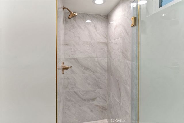 16915 Dormie, Encino, CA 91436