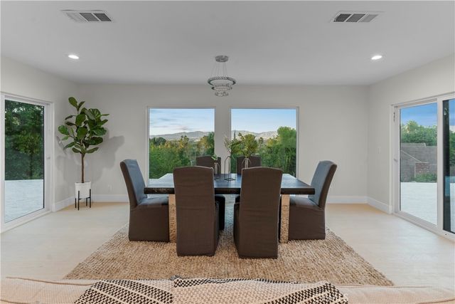 16915 Dormie, Encino, CA 91436